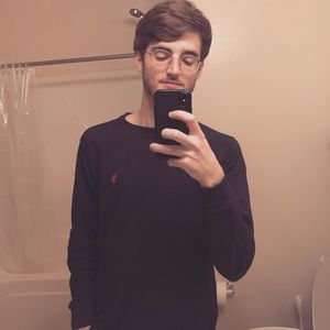 Meet your Posher, Troy